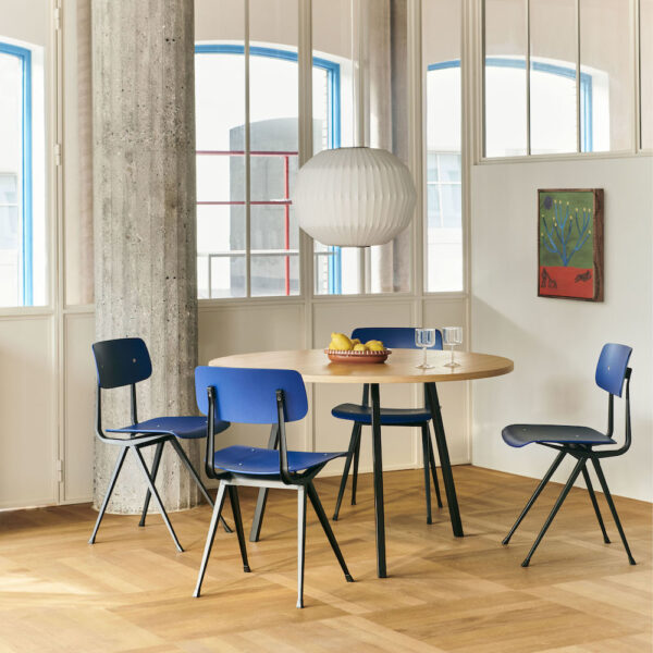 runder Tisch von HAY