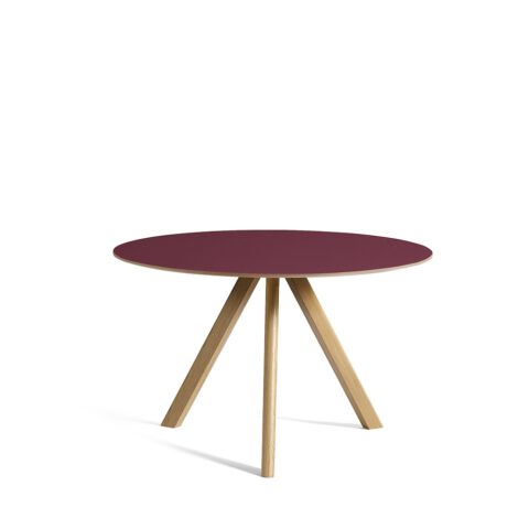 Hay_runder_Tisch_CPH_20_120cm_burgundy_lino tabletop_oak_base