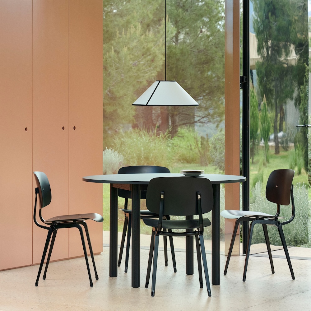 Hay_Annex Table Round dark grey lino black oak base_Revolt Chair black_Ava Cone Pendant haydesign cologne